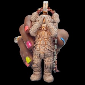 Pendentifs et breloques personnalisés en moissanite VVS style dessin animé, bijoux de luxe en or sertis de diamants, certifiés IGI, pour hommes - Product Image 4