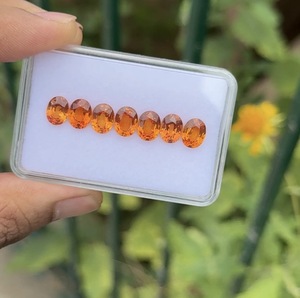 Saphir orange naturel ovale, 8x6mm, couleur orange profond - Product Image 2