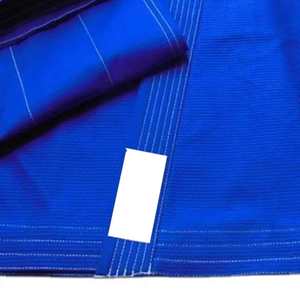 Kimono Cómodo para Jiu Jitsu Brasileño / BJJ Gi - Poliéster/Algodón Tejido Perla con Logotipo Frontal Preencogido y Transpirable - Product Image 5