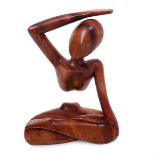 Sculpture de yoga en bois au fini naturel, pose artistique, pour la décoration de la maison, du salon et du studio de yoga - Product Image 3