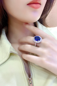 Anillo de Compromiso de Lujo para Mujer con Zafiro y Halo de Diamantes Redondos de Corte Brillante, Certificado IGI - Product Image 4