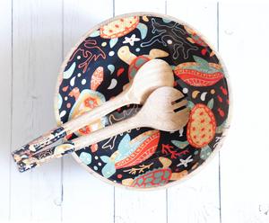 Juego de Regalo con un Impresionante Diseño Hecho a Mano, Tazón Grande de Madera para Servir con Tapa y Cucharas, Colibrí - Artesanía Natural de la India. - Product Image 4