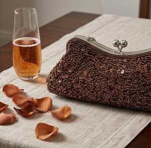 Pochette élégante en pierre brodée avec rabat, sac à bijoux de créateur pour soirée, avec bandoulière perlée et sequins brodés - Product Image 2