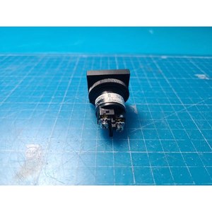 ไฟนำร่อง LED DR22F4M ของฟูจิที่ใช้เป็นชิ้นส่วนอุปกรณ์เซมิคอนดักเตอร์แบบดั้งเดิม - Product Image 1