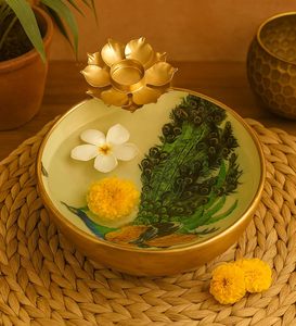 Bol Urli Oriental Premium Meena avec support pour bougie chauffe-plat en forme de lotus |   Centre de table en métal artisanal pour Pooja Diwali à la maison - Product Image 5