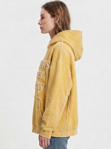 Sudadera con capucha oversize para mujer, amarilla, con estampado de letras desgastadas, jersey de punto, ropa de invierno, sudaderas con capucha bordadas con efecto desgastado para mujer - Product Image 4