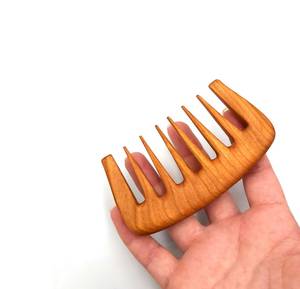 Peine para el cabello de madera natural, diseño de dientes finos, accesorio profesional para el cuidado del cabello - Product Image 2