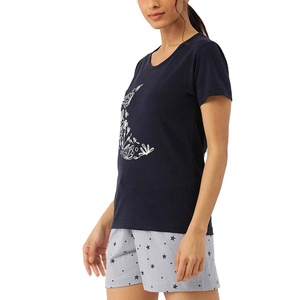 Conjunto de verano para mujer, tela suave y transpirable, conjunto de dos piezas con top y pantalones cortos elegantes, ideal para salidas de verano, viajes y en oferta. - Product Image 1