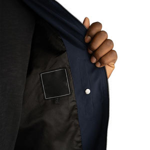 Veste matelassée en duvet de haute qualité avec logo personnalisé OEM, veste épaisse à capuche tendance pour homme, veste bomber d'hiver personnalisée, veste matelassée brillante pour homme - Product Image 5