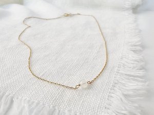 สร้อยคอหินมูนสโตนทรงกลมแบบมินิมอล เครื่องประดับสวยงาม สร้อยคอคริสตัลประจำเดือนมิถุนายน ของขวัญแฮนด์เมดสุดหรูสำหรับผู้หญิง - Product Image 4