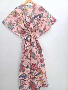 Robe kaftan en coton rose à imprimé floral et oiseaux pour femme, style bohème, idéale pour la plage et les vacances - Product Image 2