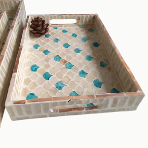 Plateau de service artisanal en MDF avec poignée en nacre, finition polie, élégant, compatible lave-vaisselle, pour une présentation alimentaire luxueuse - Product Image 3