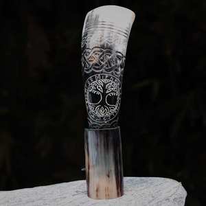 Tasse en corne naturelle de qualité supérieure, faite à la main, prix attractif, gravée loup et viking, en céramique, idéale pour les cadeaux d'affaires - Product Image 4
