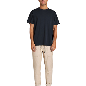 T-shirt personnalisé à col rond et manches courtes, coupe classique, décontracté, 100 % coton jersey tricoté, couleur unie, design vierge - Product Image 5
