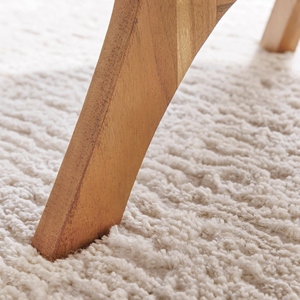 Table basse triangulaire en bois d'acacia massif, finition acacia couleur miel naturel, pour salon, style farmhouse, table centrale de canapé - Product Image 6