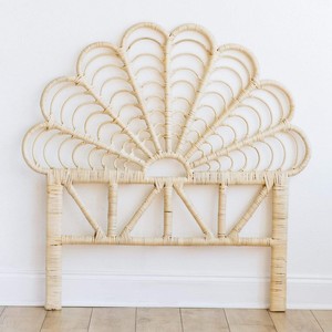 Tête de lit naturelle en rotin en forme de fleur, panneau décoratif pour chambre d'enfant, vente en gros de têtes de lit - Product Image 6