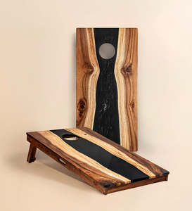 Planche à découper rustique moderne en bois d'acacia et résine, faite à la main, durable, pour servir du fromage, du pain, de la viande, des fruits - Product Image 3