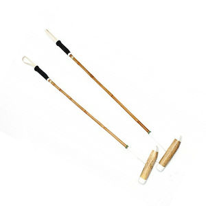 Palo de polo listo para torneos con un fuerte bastón de caña y un bloque de madera pulida, diseñado para golpear con precisión y un uso suave. - Product Image 4