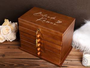 Boîte à bijoux en bois artisanale avec 4 tiroirs et fermeture à pompon pour rangement et organisation au meilleur prix par AALIYAN IMPEX - Product Image 3