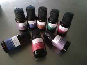 ผู้จัดจำหน่ายน้ำมันหอมระเหยโจโจบาสำหรับดูแลผิวกายแบบขายส่ง บรรจุภัณฑ์ขนาดใหญ่จากอินเดีย - Product Image 2