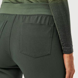 Ensemble de Blouse et Pantalon Vert Respirant de Qualité Supérieure pour Femme 2026 – Tenue d'Hôpital en Polyester Tricoté - Product Image 6