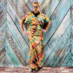 Traditionnel Tie Dye Motif Femmes Surdimensionné Kimono Veste Bohème Festival Dentelle Garniture Bandeau Robe Longue Kimono - Product Image 1
