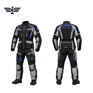 Combinaison de moto noire et grise personnalisée avec accents, veste et pantalon imperméables pour toutes les saisons - Product Image 3