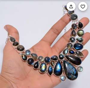 Collar de Piedras Mixtas Coloridas con Colgante de Espiral Plateado, Versátil para Uso Diario y Vacacional - Product Image 2