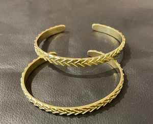 <b>Antique</b> Gold-Tone Feather Cuff Bracelet Boho / Tribal / Nature-inspired Adjustable open cuff design - Product Image 1