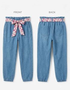 Pantalones de mezclilla ligeros de alta calidad para niñas con lazo para atar, ideales para atuendos modernos de diario, de proveedor de la India. - Product Image 1