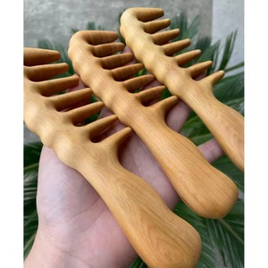 Peine de madera de bambú para masaje capilar, ecológico, de bambú natural, de dientes anchos, desenredante, hecho a mano, sin electricidad estática, de madera natural - Product Image 2
