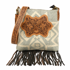 Sac à bandoulière en cuir de luxe pour femme, sac à main de créateur élégant, sac à main pour femme de qualité supérieure pour usage quotidien, sac à bandoulière artisanal à franges - Product Image 2