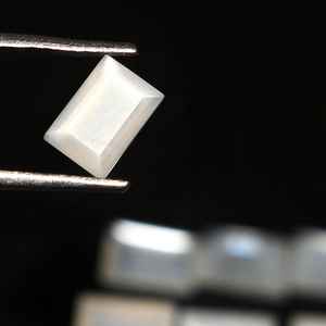 Lote al por mayor de piedras preciosas sueltas de piedra lunar blanca natural de 3x6mm, talla baguette, facetadas, calibradas, calidad AAA++ para fabricación de joyas. - Product Image 1