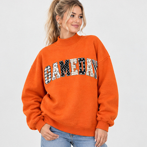 Sudadera de Mujer Negra con Apliques de Letras a Cuadros para el Día del Partido, Personalizada con Nombre, Cuello Redondo, Cómoda, Bordada, de Forro Polar - Product Image 4