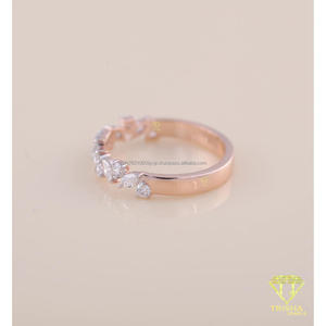 Anillo de Boda de Moissanita y Diamantes en Oro Rosa, Anillo Curvo Apilable de Media Eternidad, Anillo de Aniversario para Mujer, Regalo de Joyería - Product Image 2