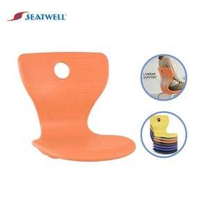 Sillas de plástico, platos, tableros, accesorios - Product Image 1