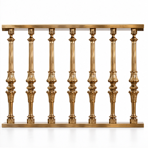 Barandilla de Escalera Clásica en Tono Dorado con Balaustres Acanalados y Detalles Ornamentales Tallados para Interiores de Lujo - Product Image 3