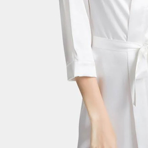 Robe Kimono de Barbier/Coiffeur Personnalisable avec Logo Client pour Salon de Beauté, Coiffure et SPA – Modèle Premium - Product Image 6
