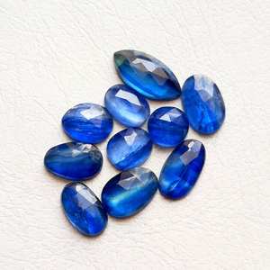 Lote de 10 piezas de piedras de cianita azul natural con corte rosa, piedras de cianita azul natural con reverso plano para la fabricación de joyas DIY. - Product Image 5