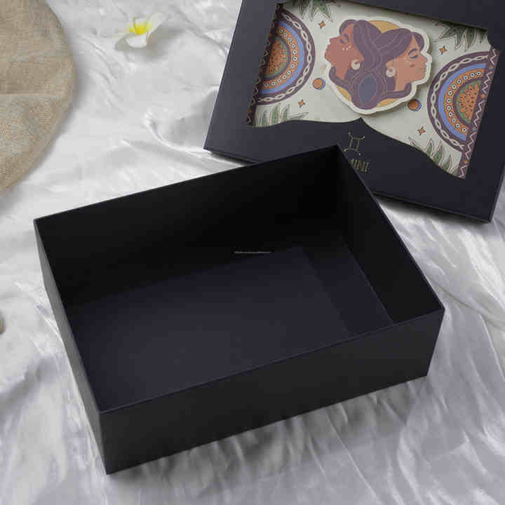 Luxury Elegant 12 Zodiacs Kraft Paper Box Collection for Cosmetics Jewelry Occasions Sponge Lining with Foil Specifications
