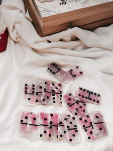 Elegante juego de dominó de resina para entretenimiento en el hogar, actividades familiares, fines de semana, fiestas y noches de juegos. - Product Image 1
