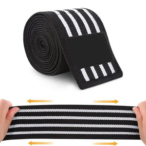 Genouillère de compression unisexe noire et blanche rayée en tricot respirant avec fermeture auto-agrippante pour la protection du genou - Product Image 4