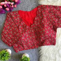Blouse en coton Ajrakh de bonne qualité avec imprimé petites fleurs, manches trois-quarts, col en V, rembourrée et à fermeture avant, vente en gros