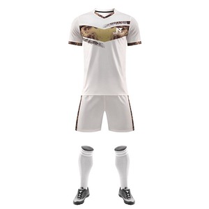 Vêtements de sport confortables pour hommes, uniforme de football 100% polyester, uniforme de football sur mesure pour hommes - Product Image 6