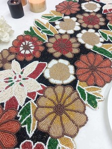 Manteles y Alfombrillas de Tela Bordados con Flores, Hechos a Mano, de Lujo, Ecológicos, Duraderos, Ligeros, Ajustables y con Forma Personalizada - Product Image 6