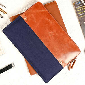 Housse pour ordinateur portable en cuir véritable, motif imprimé, personnalisable avec logo, pour voyages d'affaires, luxe - Product Image 1