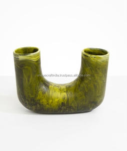 Vase en résine en forme de U de Style moderne nordique noir blanc pour la décoration intérieure ornements de fleurs sèches Vase de table de bureau pour salon - Product Image 1