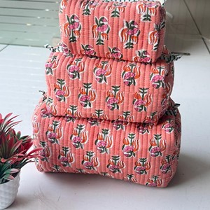 Organizador de Cosméticos de Pana Estilo Bohemio, Set de Bolsas de Aseo con Patrón Floral Bordado, Bolsa de Maquillaje Multifuncional Grande Sin Cierre - Product Image 1