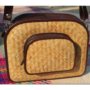 Sac à main Shetal Pati (Sitol Pati) durable et léger, élégant sac seau tissé à la main avec bandoulière pour usage quotidien - Product Image 6