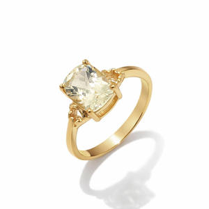 Anillo de Plata de Ley 925 con Aguamarina Amarilla, Corte Cojín, Engaste de Garras, Banda Tallada, Chapado en Oro y Rodio, Joyería de Diseño - Product Image 1